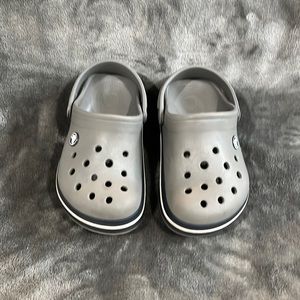 Crocs Sz J-2 Gray/Navy/White GUC Crocband Clog